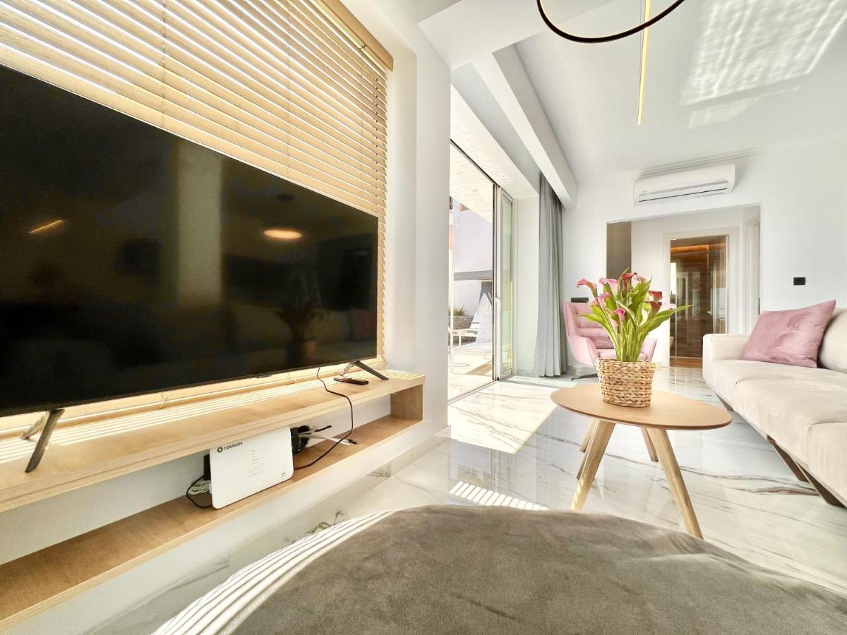 Luxury Villa Barbati Sun With Private Pool By Dadovillas Exteriér fotografie